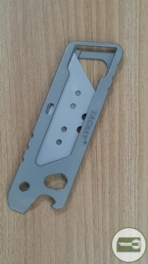 Multitool Tacray có lưỡi dao